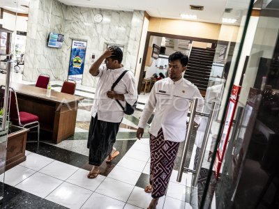 Pemprov Jateng wajibkan ASN gunakan sarung batik