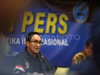 The National Narcotics Agency arrests fugitive involved in smuggling two tons of methamphetamine.