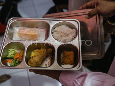 Pelaksanaan program Makan Bergizi Gratis di SLB Semarang