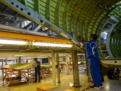 Produksi pesawat CN235 di PTDI