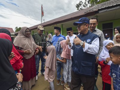 Mendikdasmen tinjau sekolah terdampak bencana di Agam