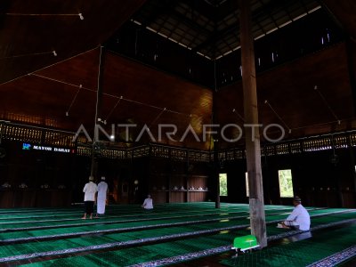 Pembangunan Masjid As Syukur gunakan kayu ulin