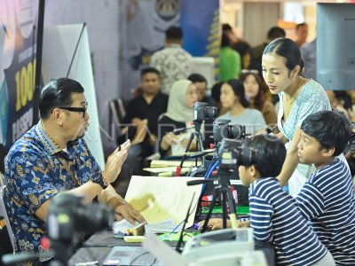 Immigration services at the mall