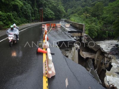 Akses khusus motor di jalan nasional Lembah Anai