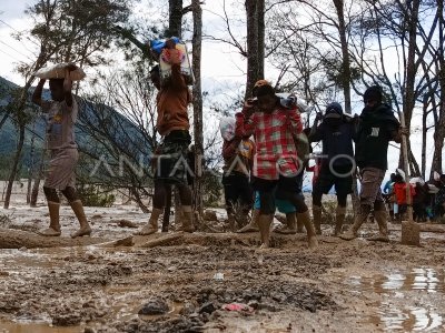 Bantuan untuk korban banjir dan longsor di Papua Pegunungan