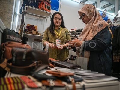Forum bisnis dan pameran PaDI UMKM 2025