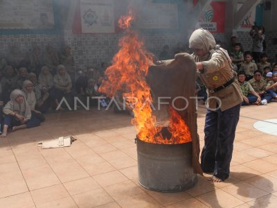 Edukasi tanggap darurat bencana di sekolah