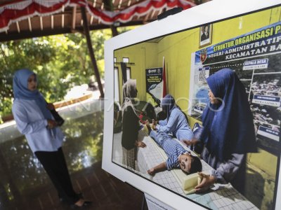 Exhibition and photo discussion of the Photovoices Program