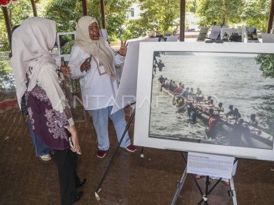 Exhibition and photo discussion of the Photovoices Program