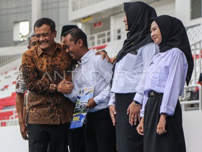 Penyerahan SK PPPK paruh waktu Pemprov Jateng