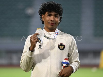 Zohri raih medali perak lari 100 meter putra