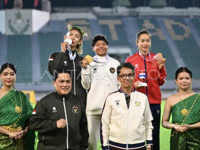 Dina Aulia raih emas lari gawang 100 meter putri SEA Games 2025