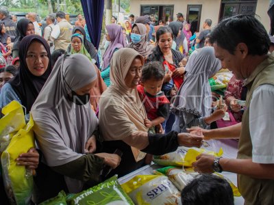 Gelaran pasar murah Pemprov Jawa Timur di Lumajang