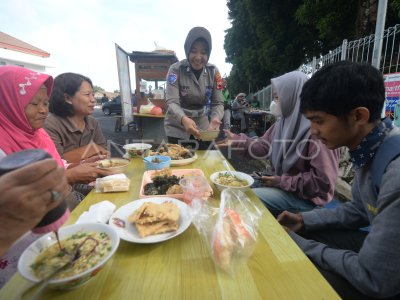 Program sarapan pagi gratis untuk warga dan pekerja jalanan