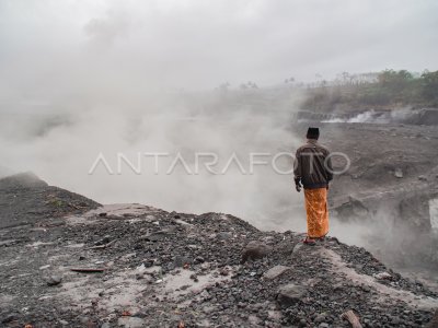 Precaución por el riesgo de inundaciones de lahares de lluvia del Monte Semeru