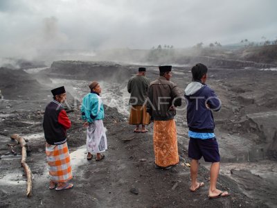 Esté alerta ante el riesgo de inundaciones por lahares de lluvia en el Monte Semeru.