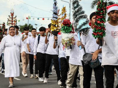 Parade Natal 2025 di Palangka Raya