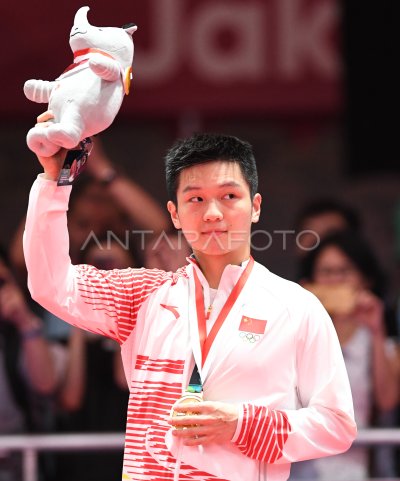 MEDALI EMAS TENIS MEJA TUNGGAL PUTRA CINA