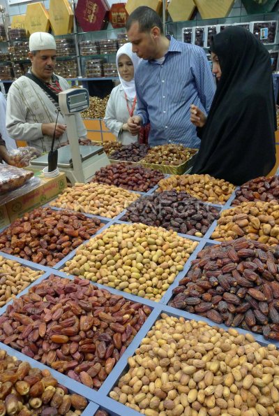 Wisata Kebun Kurma Madinah Antara Foto