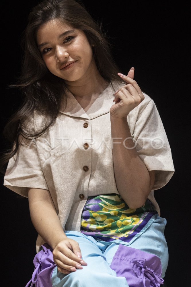 TIARA ANDINI ANTARA Foto