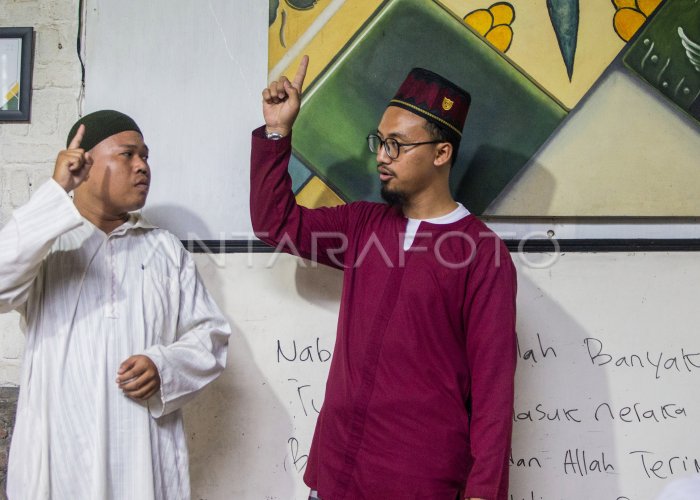 Yosh Olesyaning birinchi ogzaki jinsiy aloqasi Porno video: uning mushuk off barcha cuma yaladi