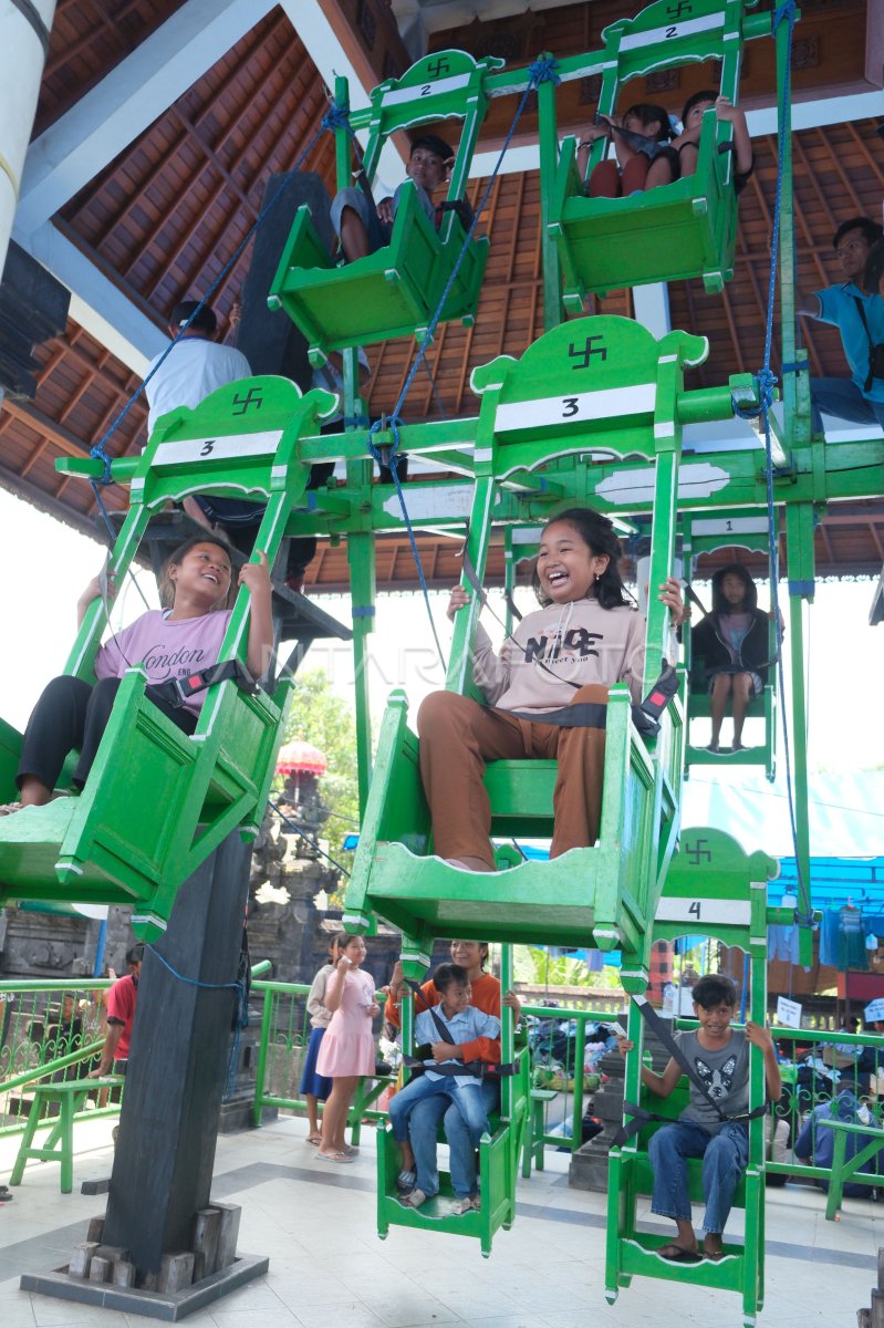 Traditional Balinese swing resort