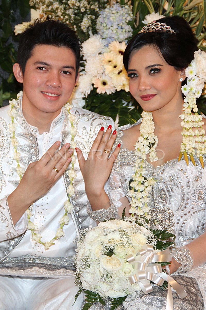 SASKIA DAN IRWANSYAH MENIKAH | ANTARA Foto