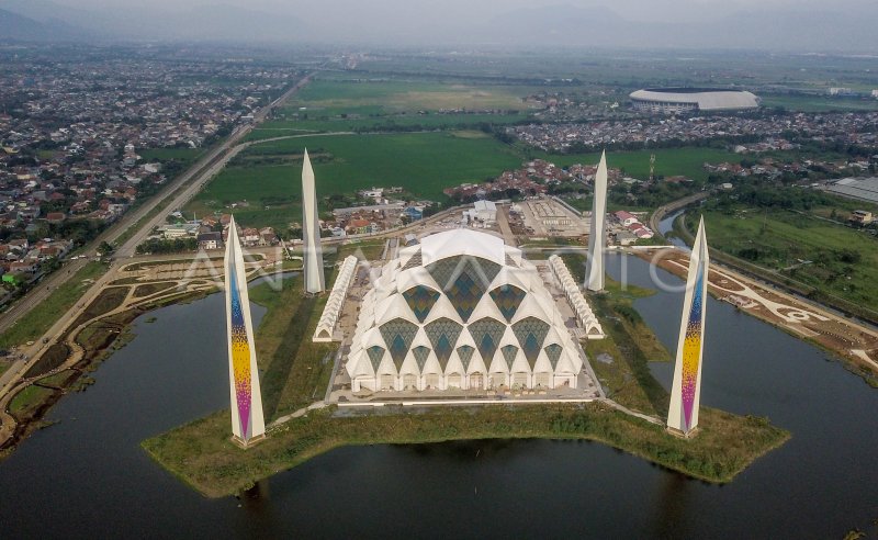 PROGRES PEMBANGUNAN MASJID AL JABBAR | ANTARA Foto