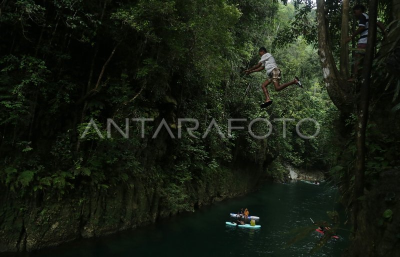 Wisata Karst Gua Boki Maruru Di Halmahera Tengah Antara Foto