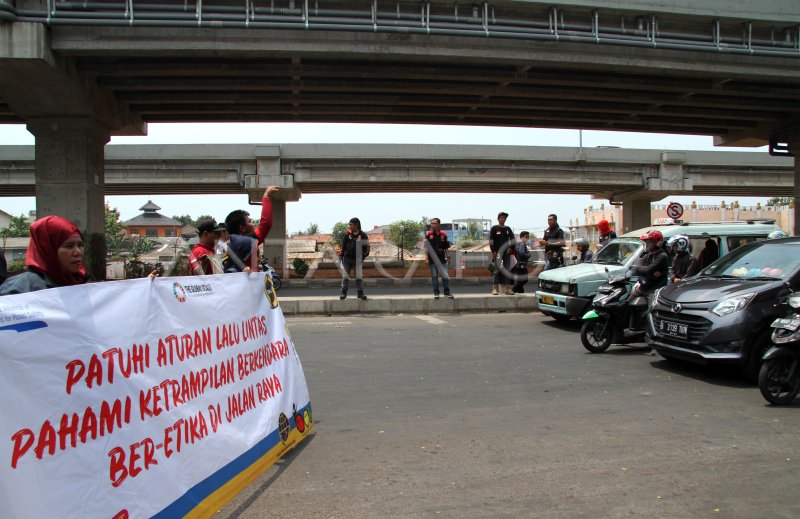 HARI MENGENANG KORBAN LAKA LANTAS SEDUNIA | ANTARA Foto