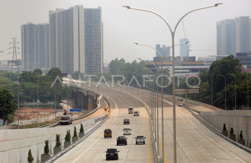 TOL SERBARAJA SEKSI 1A MULAI DIOPERASIKAN | ANTARA Foto