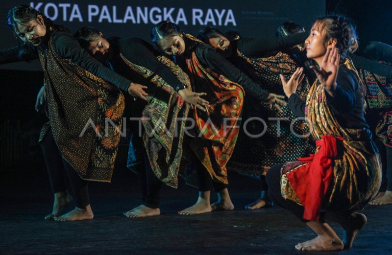 PENTAS SENI MERAJUT KEBHINEKAAN DI PALANGKA RAYA