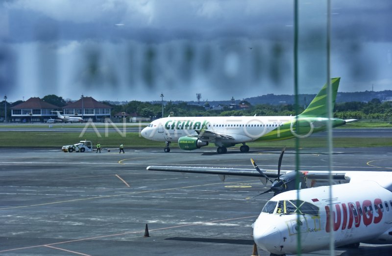 JUMLAH PENUMPANG BANDARA NGURAH RAI BALI | ANTARA Foto