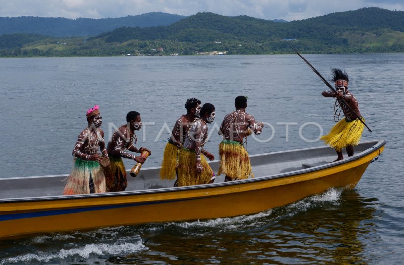Tarian Isolo Sentani Papua