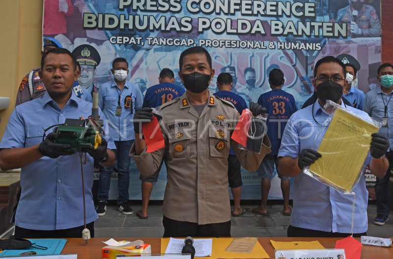 UNGKAP KASUS PENYALAHGUNAAN SOLAR BERSUBSIDI UNTUK NELAYAN | ANTARA Foto