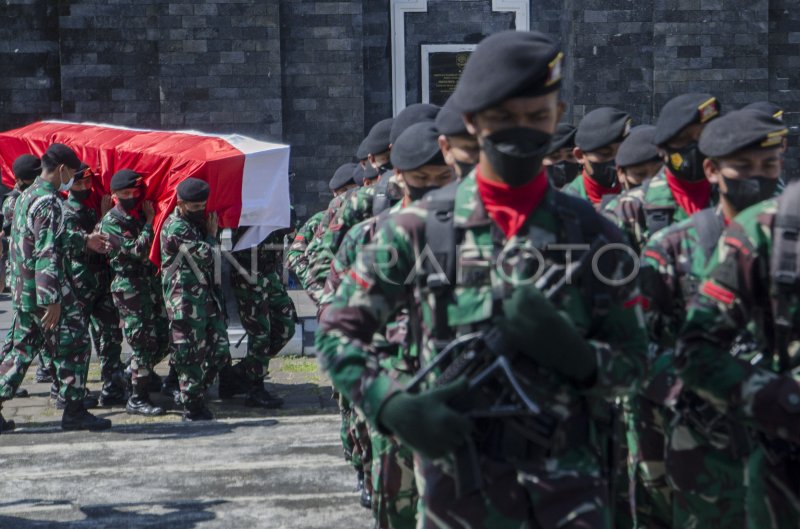 PEMAKAMAN PRAJURIT TNI GUGUR DI PAPUA ANTARA Foto