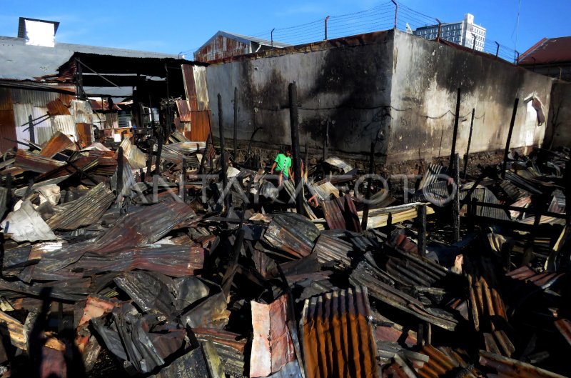 Pascakebakaran rumah padat penduduk di Makassar | ANTARA Foto