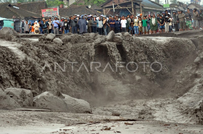 BANJIR LAHAR DINGIN | ANTARA Foto