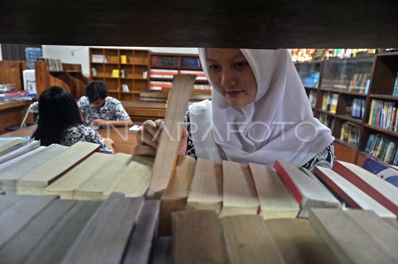 DATA KEPEMILIKAN PERPUSTAKAAN DI SEKOLAH