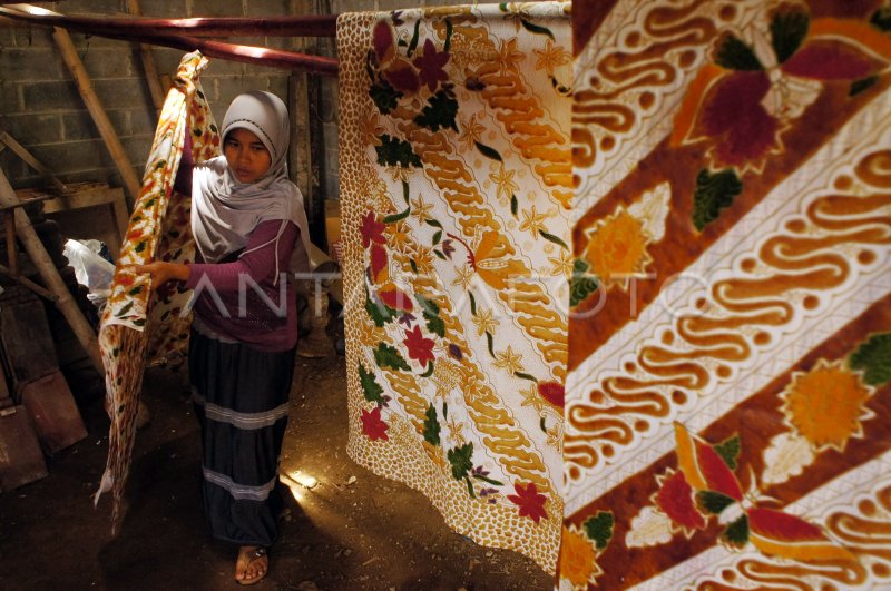 HAK CIPTA KERAJINAN BATIK