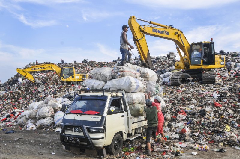 Volume Sampah Tpst Bantargebang Turun Antara Foto