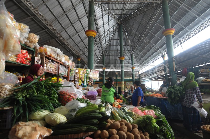REVITALISASI PASAR TRADISIONAL DI JAWA TENGAH | ANTARA Foto