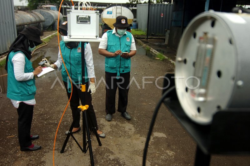 PENELITIAN PABRIK PENGOLAHAN LIMBAH B3 | ANTARA Foto