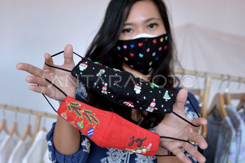 Produksi Masker Kain Bertema Natal Antara Foto