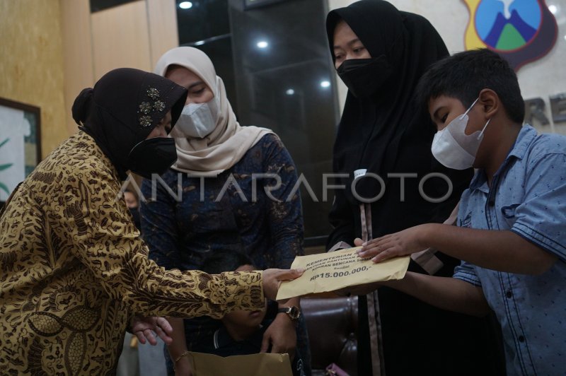 Mensos Temui Keluarga Korban Tragedi Kanjuruhan Antara Foto