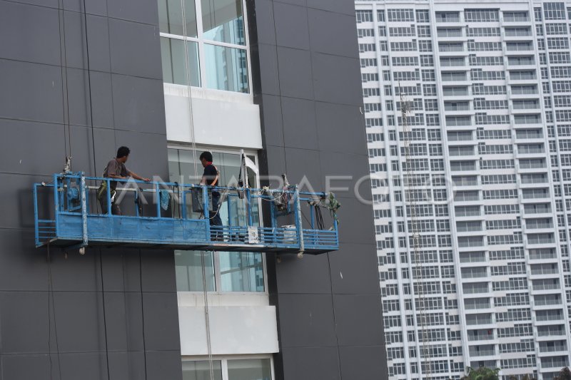 KECELAKAAN KERJA DI INDONESIA | ANTARA Foto