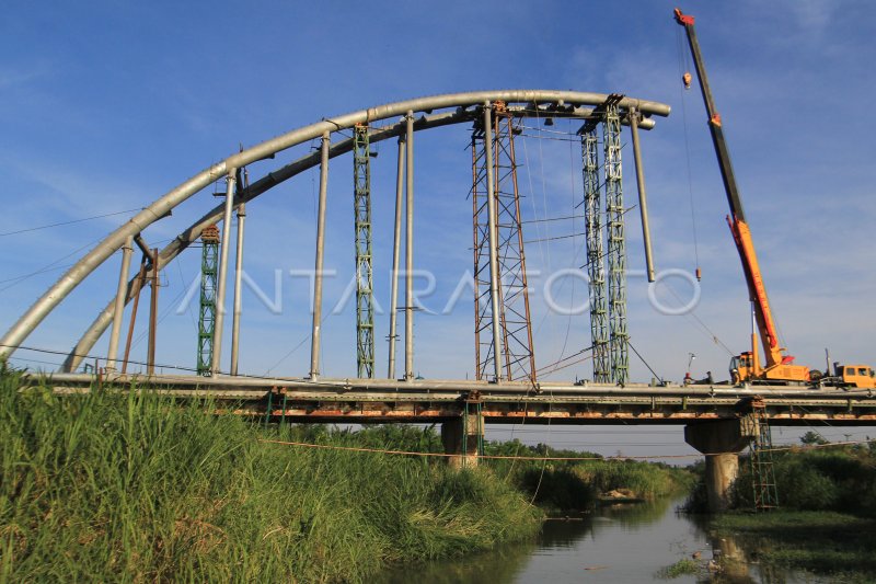 PEMBANGUNAN JEMBATAN TERUSAN | ANTARA Foto