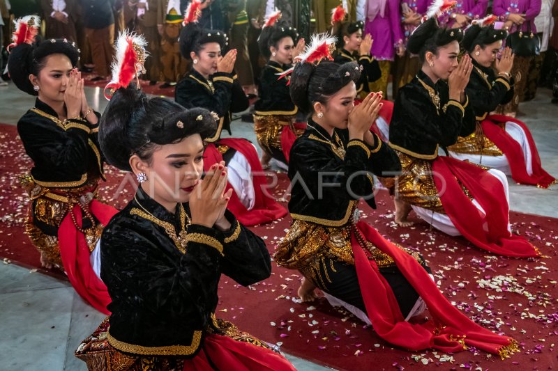 Kirab Grebeg Besar Idul Adha Antara Foto