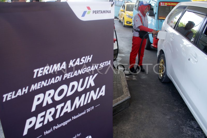 HARI PELANGGAN NASIONAL PT PERTAMINA | ANTARA Foto