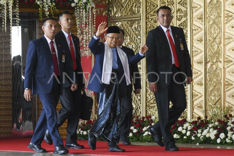 PELANTIKAN ANGGOTA DPR PERIODE 2019 - 2024 | ANTARA Foto